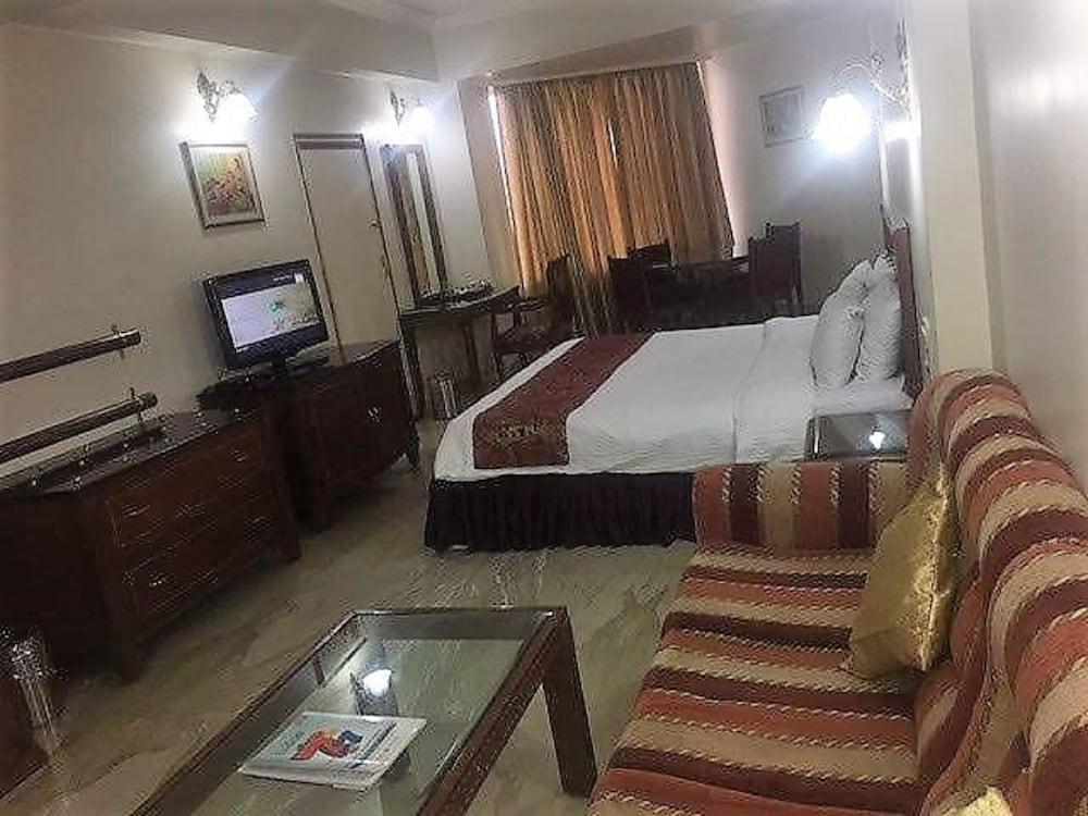 Amarpreet, Aurangabad - AM Hotel Kollection Bagian luar foto