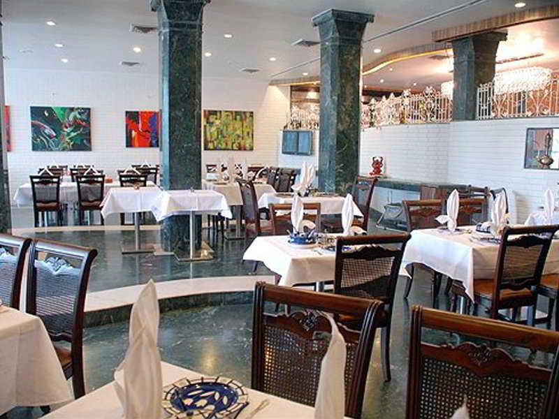 Amarpreet, Aurangabad - AM Hotel Kollection Bagian luar foto