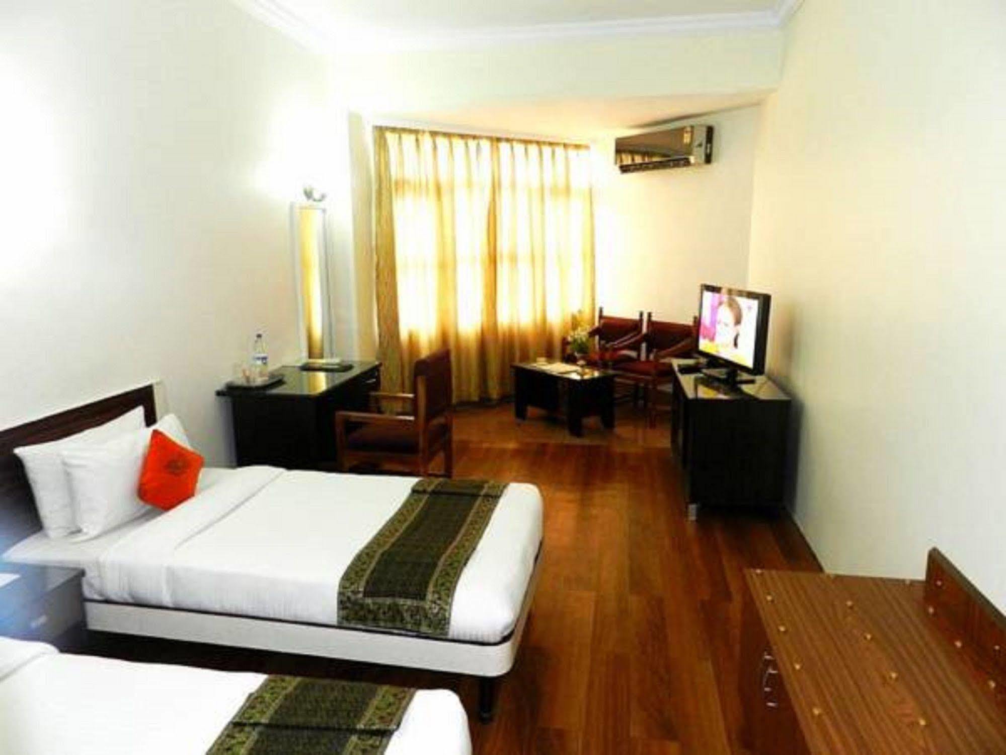 Amarpreet, Aurangabad - AM Hotel Kollection Bagian luar foto